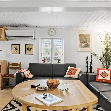 Fantastiskt Hem Med 2 Sovrum I øster * Oster Ulslev