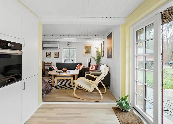 Feriehus 2 Bedroom Amazing In Oster Ulslev